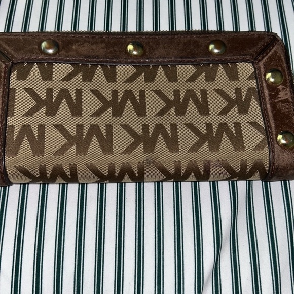 Michael Kors wallet - Picture 7 of 8